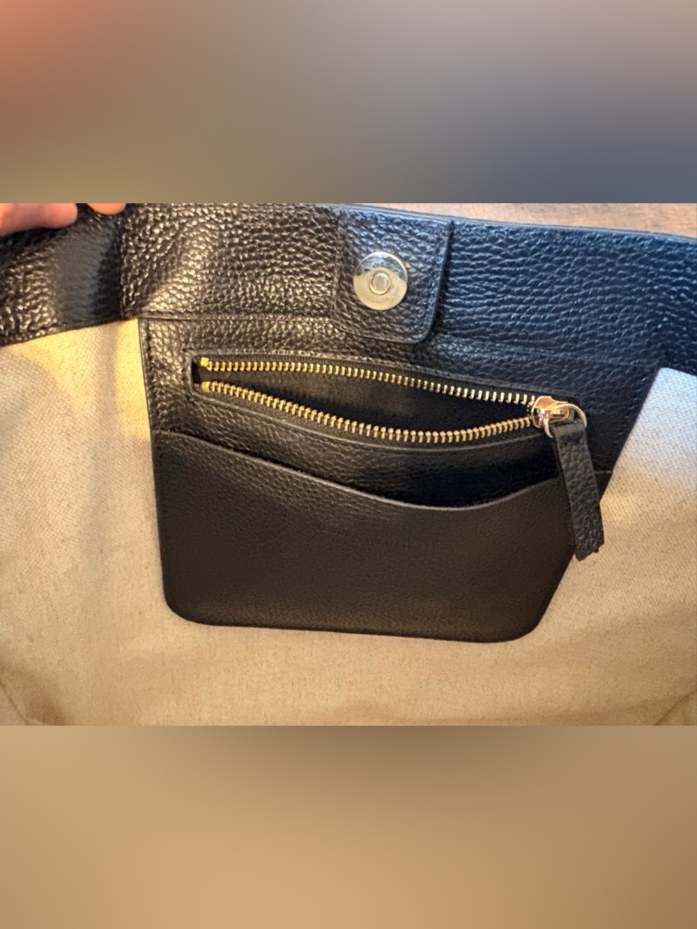 MARK & GRAHAM | Essential Leather Tote in Black with Gold Hardware - Picture 5 of 9